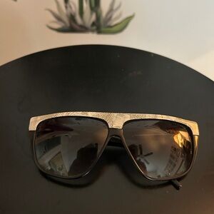Stylish Black and Gold VINTAGE Laura Biagiotti Women's Sunglasses